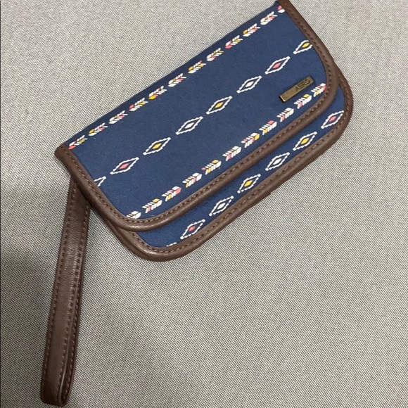 Aeropostale Handbags - Aeropostale Wallet/ Wristlet